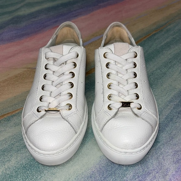 Calla Women’s Star Leather Sneakers in White size 38 shoes - Picture 4 of 10
